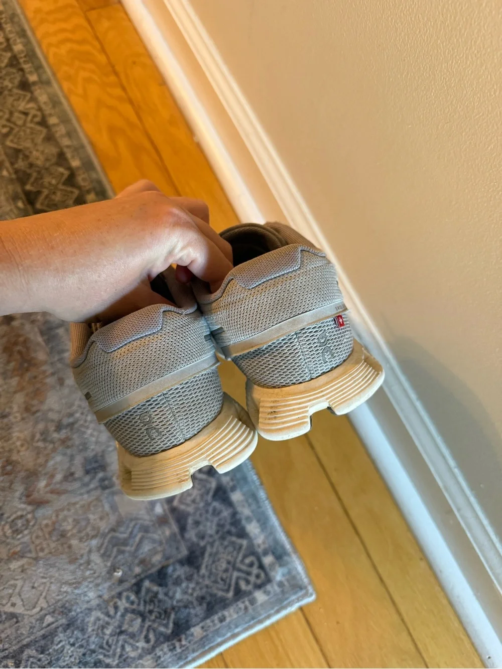 On Running Cloudlight Running Shoes in Light Gray